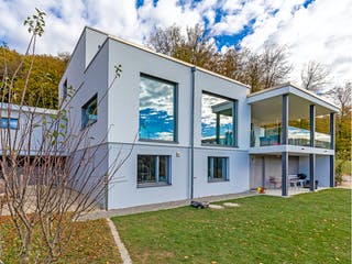 Fertighaus F310 - Jenke von Fluck Holzbau Schlüsselfertig ab 920000€, Cubushaus Außenansicht 3