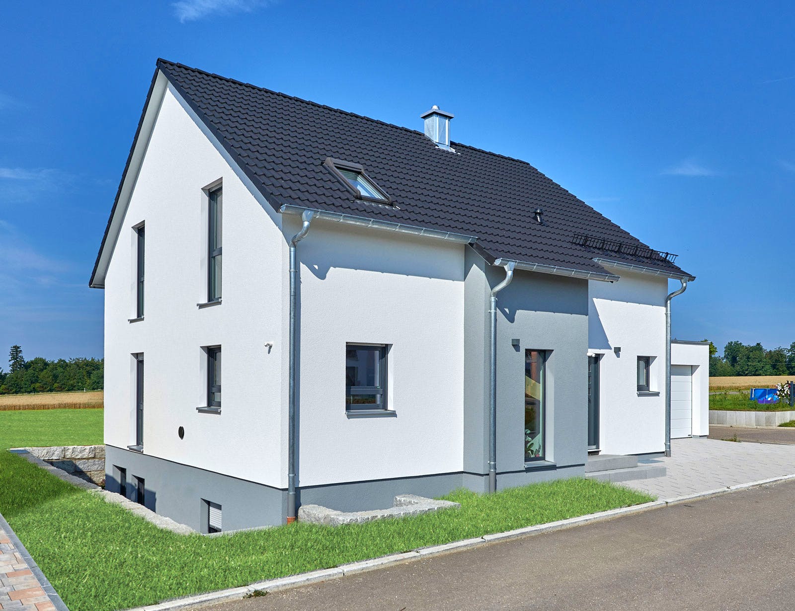 Fertighaus Haus Friedel von Fertighaus WEISS Schlüsselfertig ab 383000€, Satteldach-Klassiker Außenansicht 3