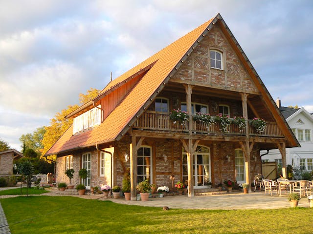 Fertighaus Klein Hansdorf von Fuhrberger Zimmerei Betriebsges. mbH, Fachwerk Außenansicht 1 Fertighaus Klein Hansdorf von Fuhrberger Zimmerei Betriebsges. mbH, Fachwerk Außenansicht 1