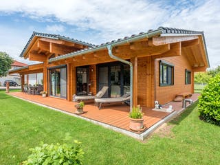 Blockhaus Am Oberrhein von Fullwood Wohnblockhaus Ausbauhaus ab 190000€, Bungalow Außenansicht 2