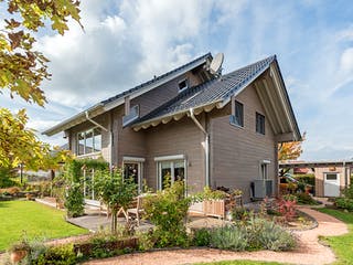 Blockhaus Felsblick von Fullwood Wohnblockhaus Ausbauhaus ab 430000€, Blockhaus Außenansicht 3