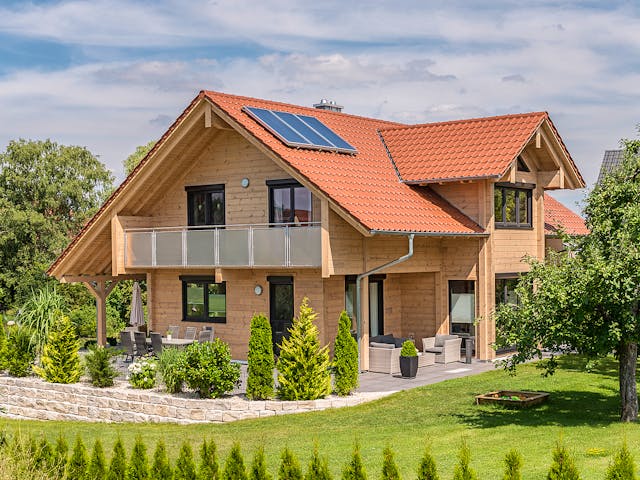 Blockhaus Mittelfranken von Fullwood Wohnblockhaus Ausbauhaus ab 360000€, Blockhaus Außenansicht 1 Blockhaus Mittelfranken von Fullwood Wohnblockhaus Ausbauhaus ab 360000€, Blockhaus Außenansicht 1