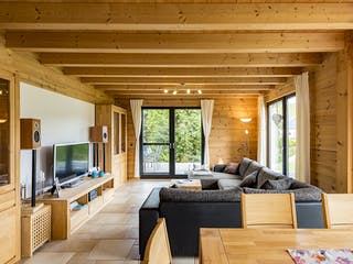 Blockhaus Wiesengrund von Fullwood Wohnblockhaus Bausatzhaus ab 320000€, Blockhaus Innenansicht 1
