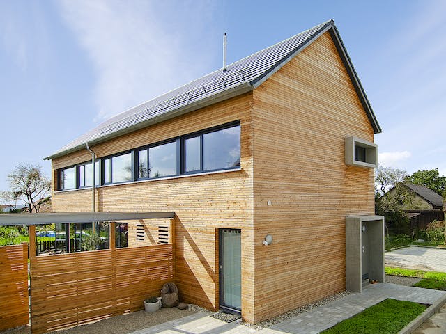 Fertighaus SD 200-118 - Landhaus für schmale Grundstücke von Gapp Holzbau Schlüsselfertig ab 624000€, Außenansicht 1