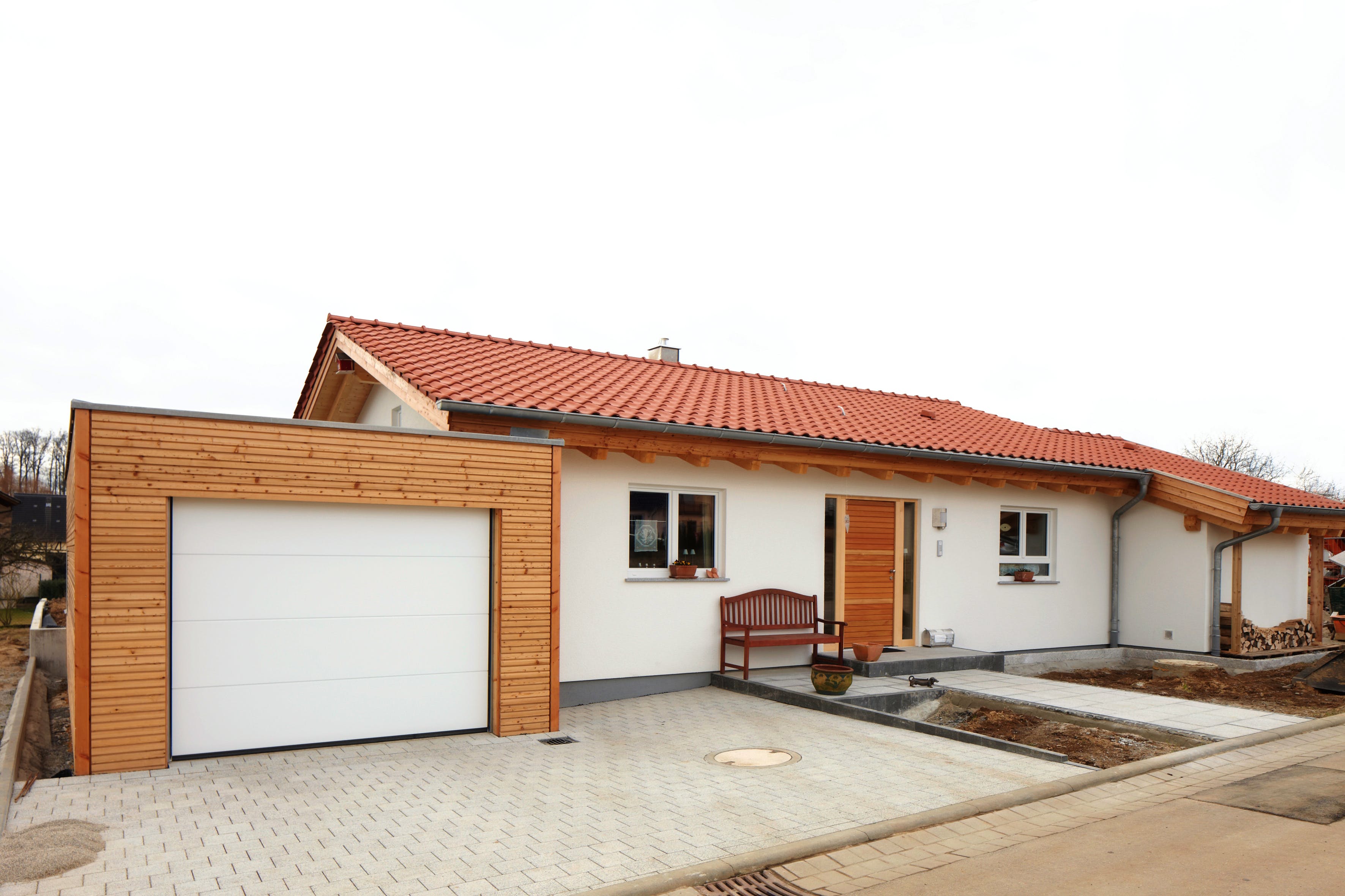Blockhaus Grombach von Rems-Murr-Holzhaus Schlüsselfertig ab 477000€, Bungalow Außenansicht 2
