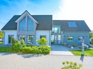 Fertighaus Haas MH Hessdorf 169 von Haas Fertigbau Ausbauhaus ab 256000€, Satteldach-Klassiker Außenansicht 1