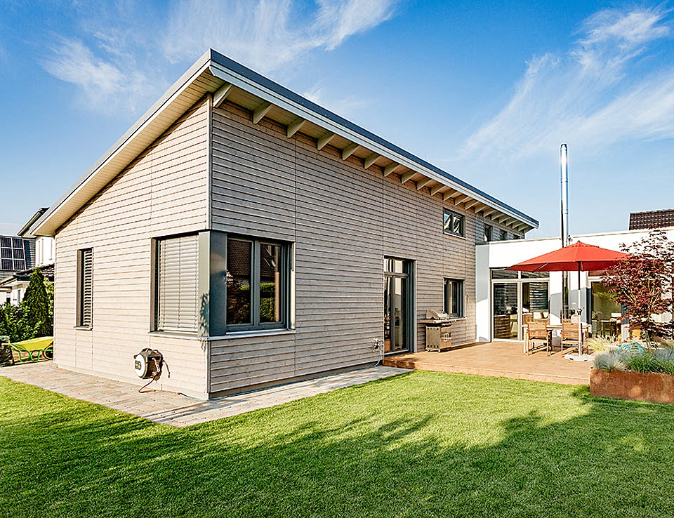 Fertighaus Bungalow mit stilvollen Finessen von Hausbau Heggemann Schlüsselfertig ab 300000€, Bungalow Außenansicht 2
