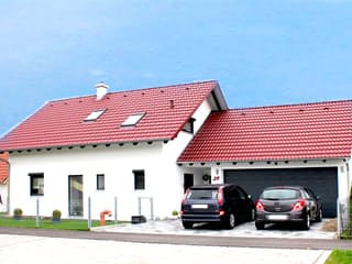 Fertighaus Homestory 057 von Lehner Haus Schlüsselfertig ab 274170€, Satteldach-Klassiker Außenansicht 2
