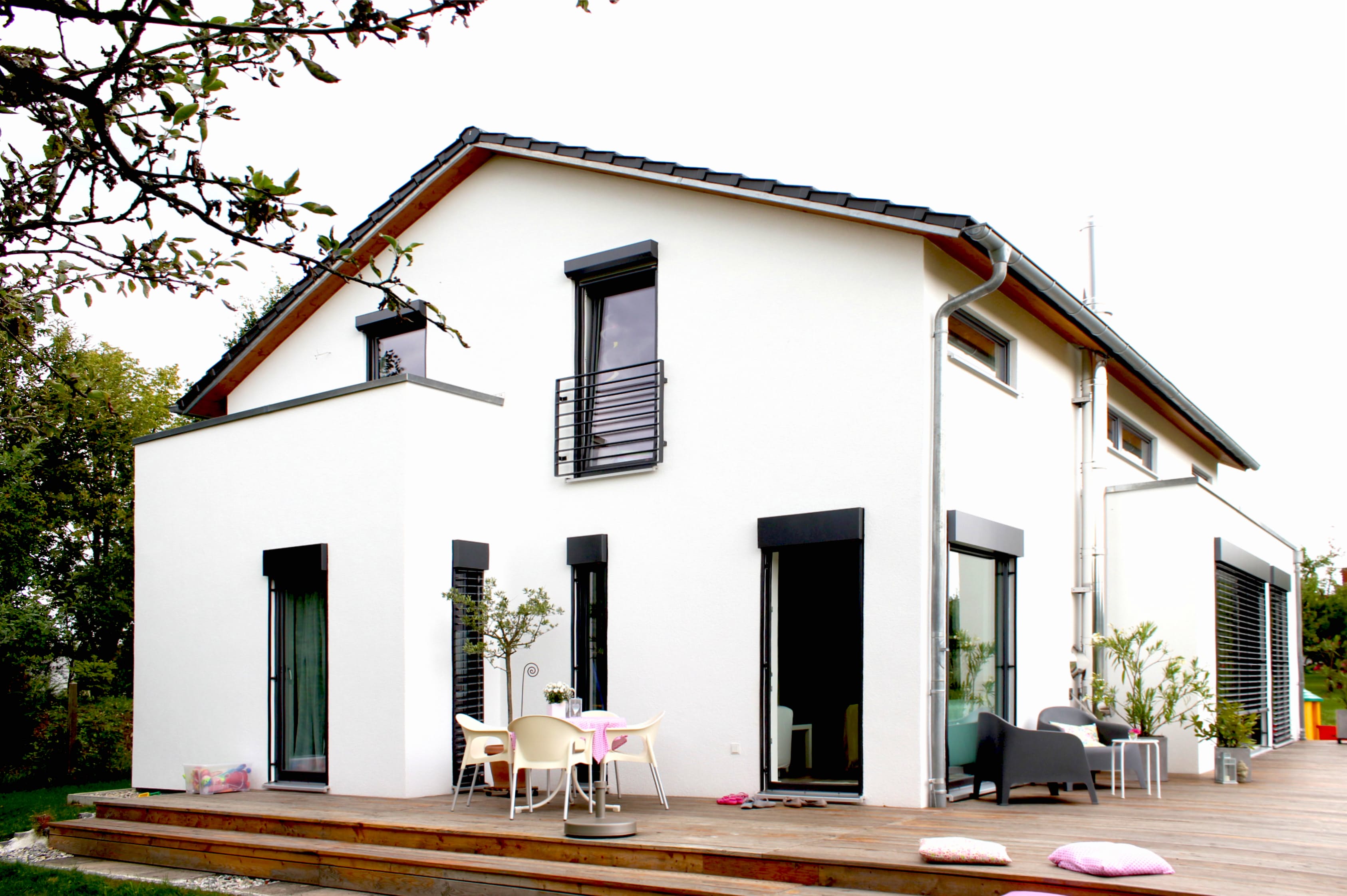 Fertighaus Homestory 088 von Lehner Haus Schlüsselfertig ab 442520€, Satteldach-Klassiker Außenansicht 1
