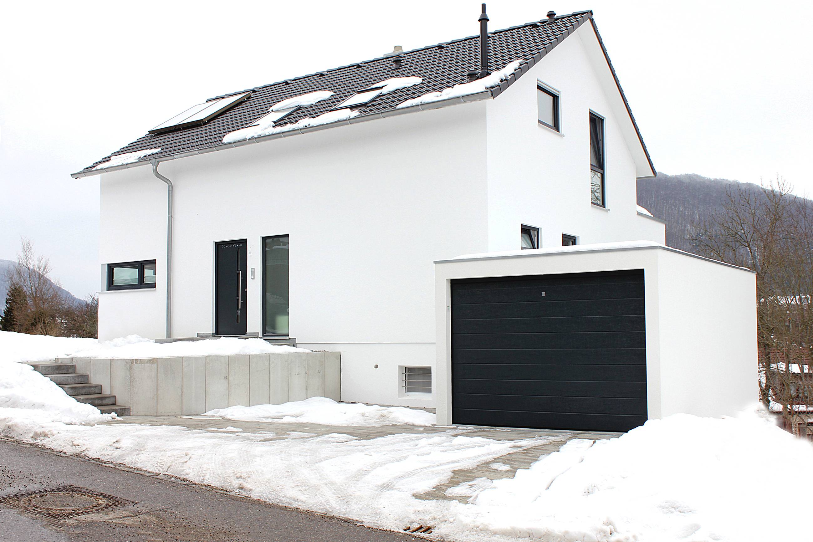 Fertighaus Homestory 114 von Lehner Haus Schlüsselfertig ab 396500€, Satteldach-Klassiker Außenansicht 1