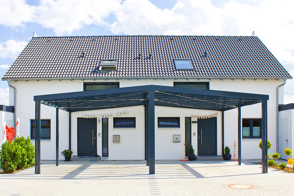 Fertighaus Homestory 343 von Lehner Haus, Satteldach-Klassiker Außenansicht 2