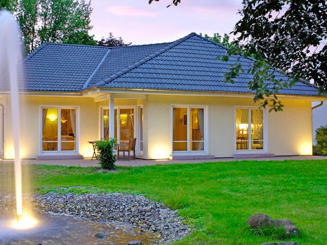 Massivhaus VarioCorner 120 von HSE Massivhaus Schlüsselfertig ab 248640€, Bungalow Außenansicht 1 Massivhaus VarioCorner 120 von HSE Massivhaus Schlüsselfertig ab 248640€, Bungalow Außenansicht 1