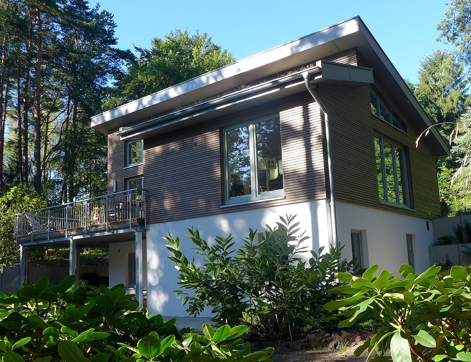 Fertighaus Johnsen - Haus 1 von Johnsen Zimmerei & Hausbau Schlüsselfertig ab 349000€, Pultdachhaus Außenansicht 1