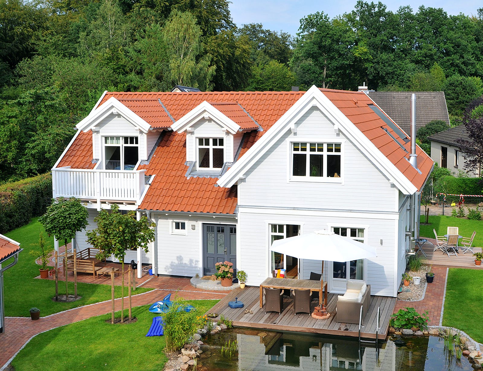 Fertighaus Johnsen - Haus 3 von Johnsen Zimmerei & Hausbau Schlüsselfertig ab 495000€, Satteldach-Klassiker Außenansicht 1