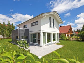 Fertighaus LANOS 2.1470 von KAMPA Schlüsselfertig ab 550840€, Satteldach-Klassiker Außenansicht 1