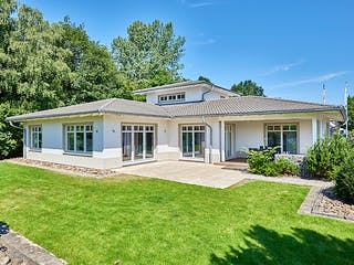 Fertighaus CLARON 1.1800 von KAMPA Schlüsselfertig ab 729744€, Stadtvilla Außenansicht 3