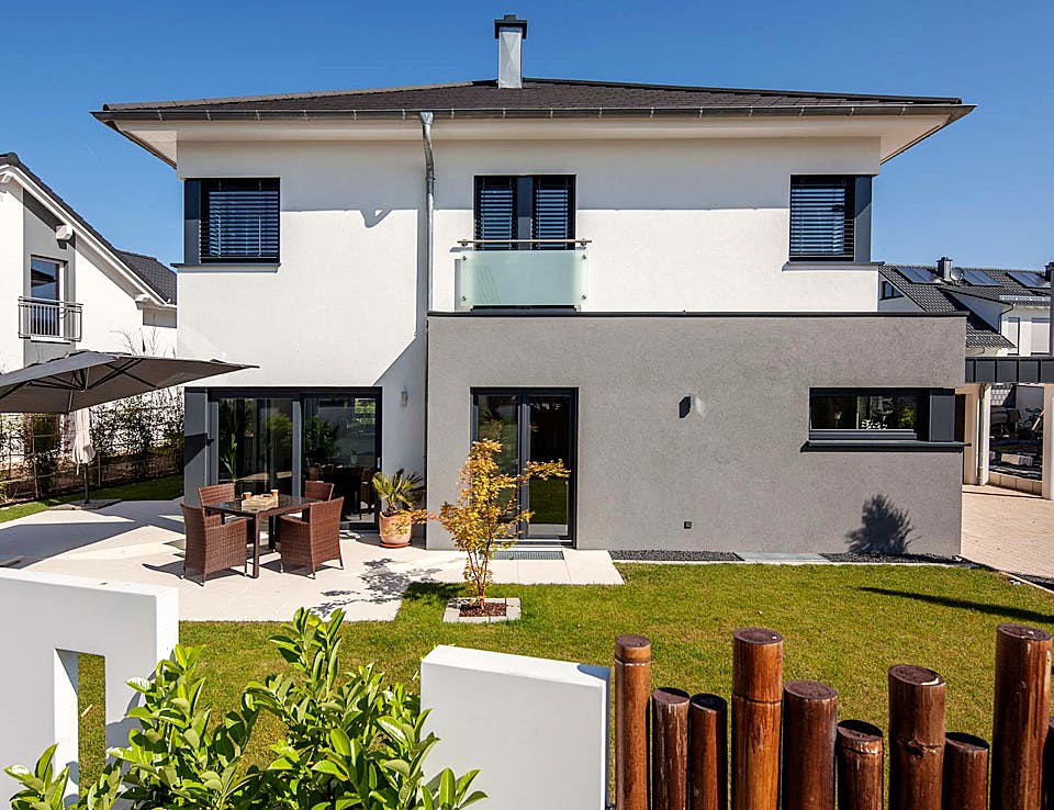 Massivhaus Illner von Kbs Bau, Stadtvilla Außenansicht 2