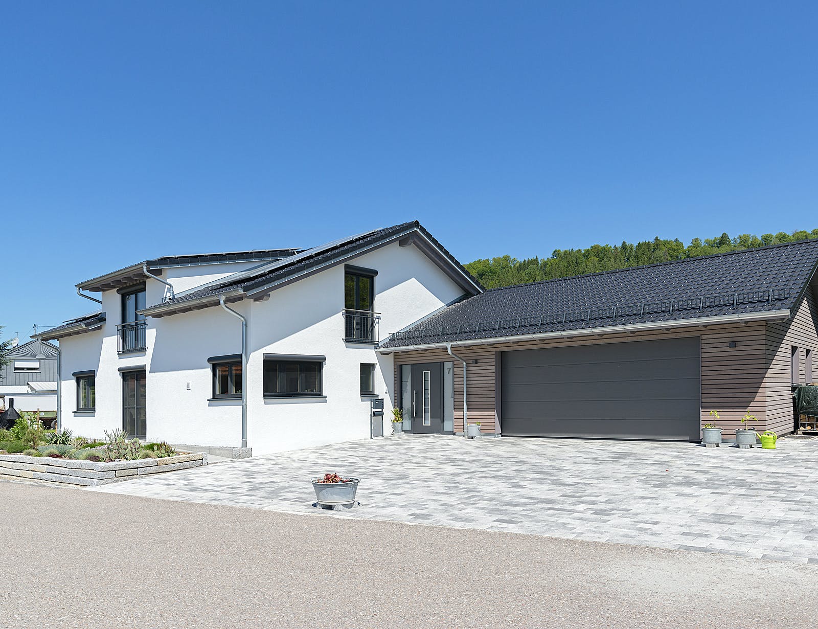 Fertighaus Einfamilienhaus B von Zimmergeschäft Kunz Schlüsselfertig ab 555000€, Satteldach-Klassiker Außenansicht 3