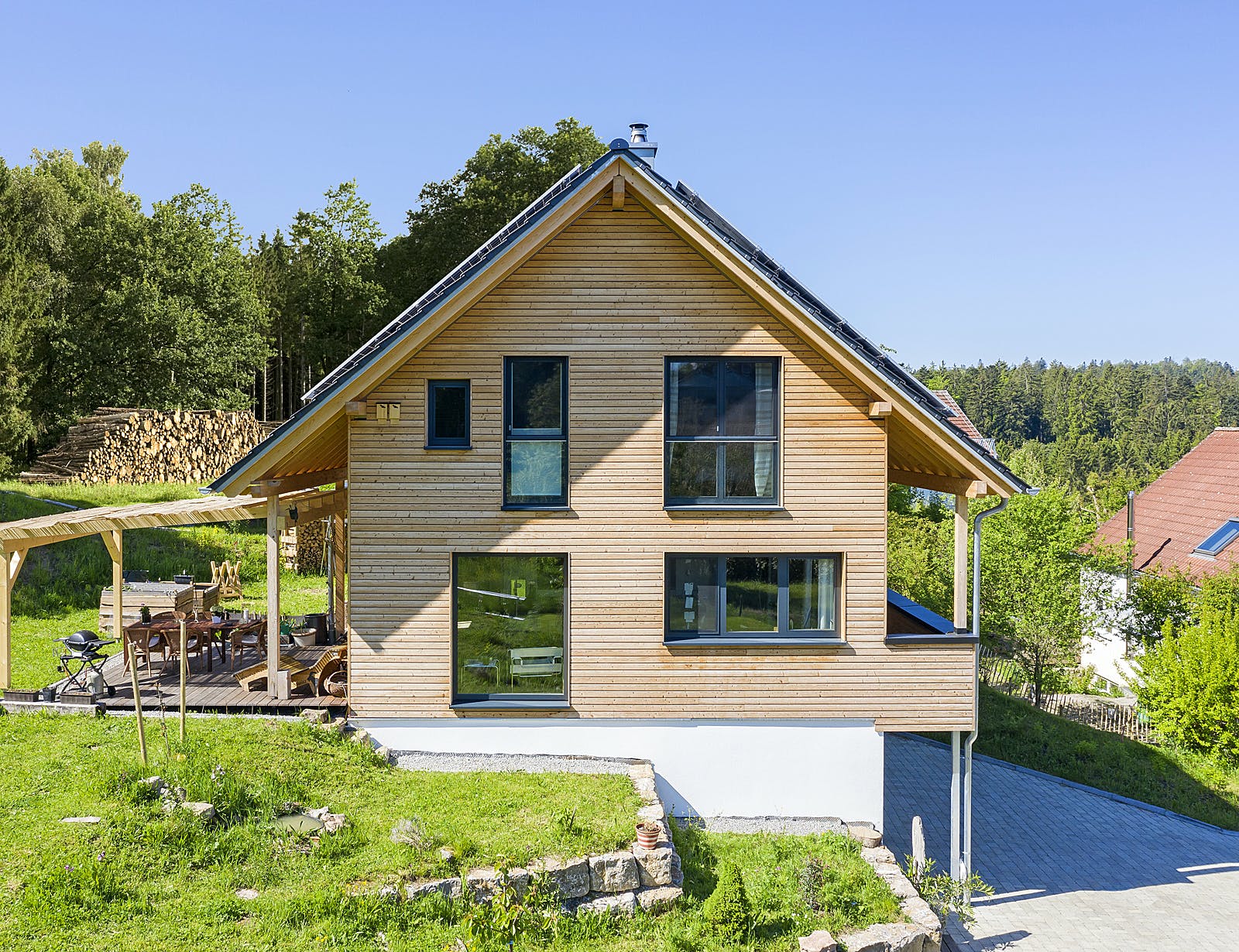 Fertighaus Einfamilienhaus H von Zimmergeschäft Kunz Schlüsselfertig ab 650000€, Satteldach-Klassiker Außenansicht 3
