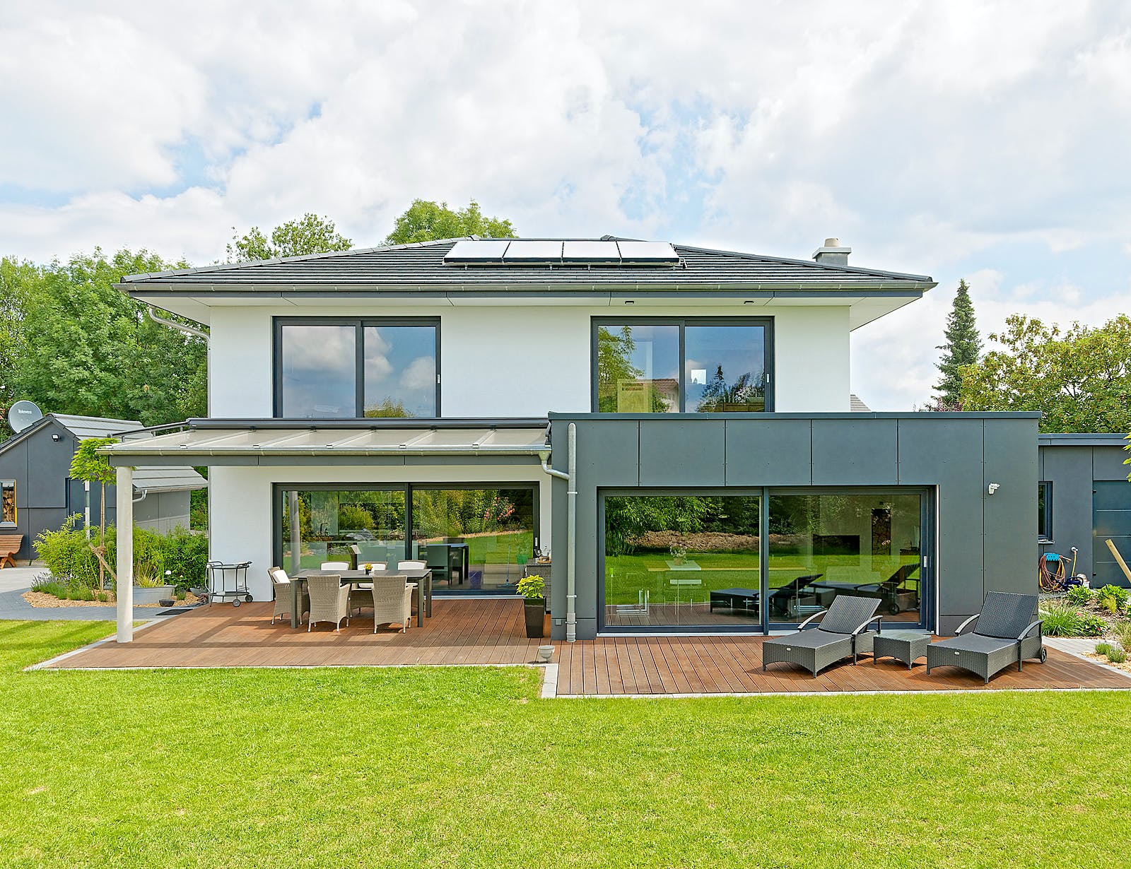 Fertighaus Einfamilienhaus W01 von Zimmergeschäft Kunz Schlüsselfertig ab 850000€, Stadtvilla Außenansicht 3