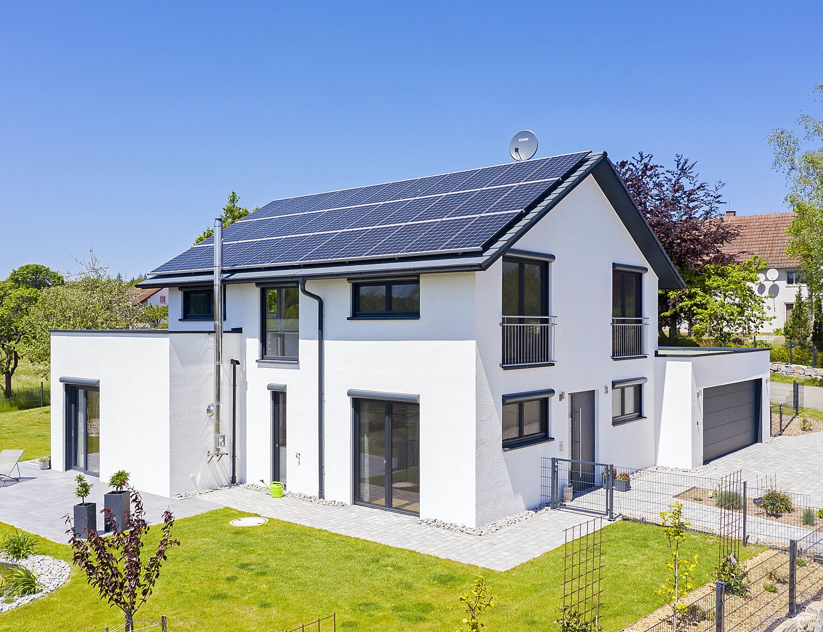 Fertighaus Einfamilienhaus W von Zimmergeschäft Kunz Schlüsselfertig ab 650000€, Satteldach-Klassiker Außenansicht 1