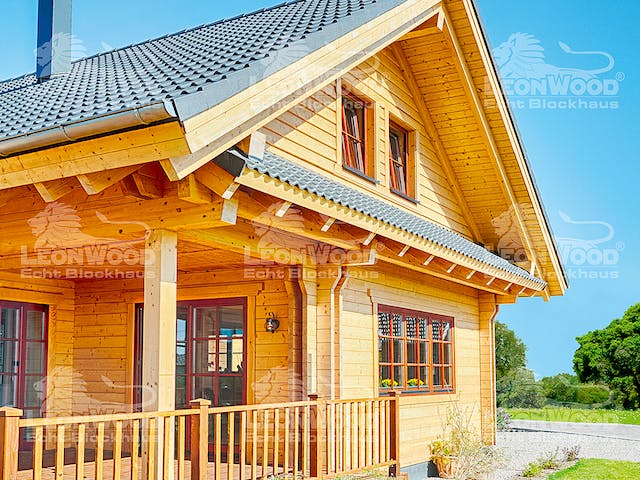Blockhaus Canada von LéonWood® Holz-Blockhaus Bausatzhaus ab 114900€, Blockhaus Außenansicht 3