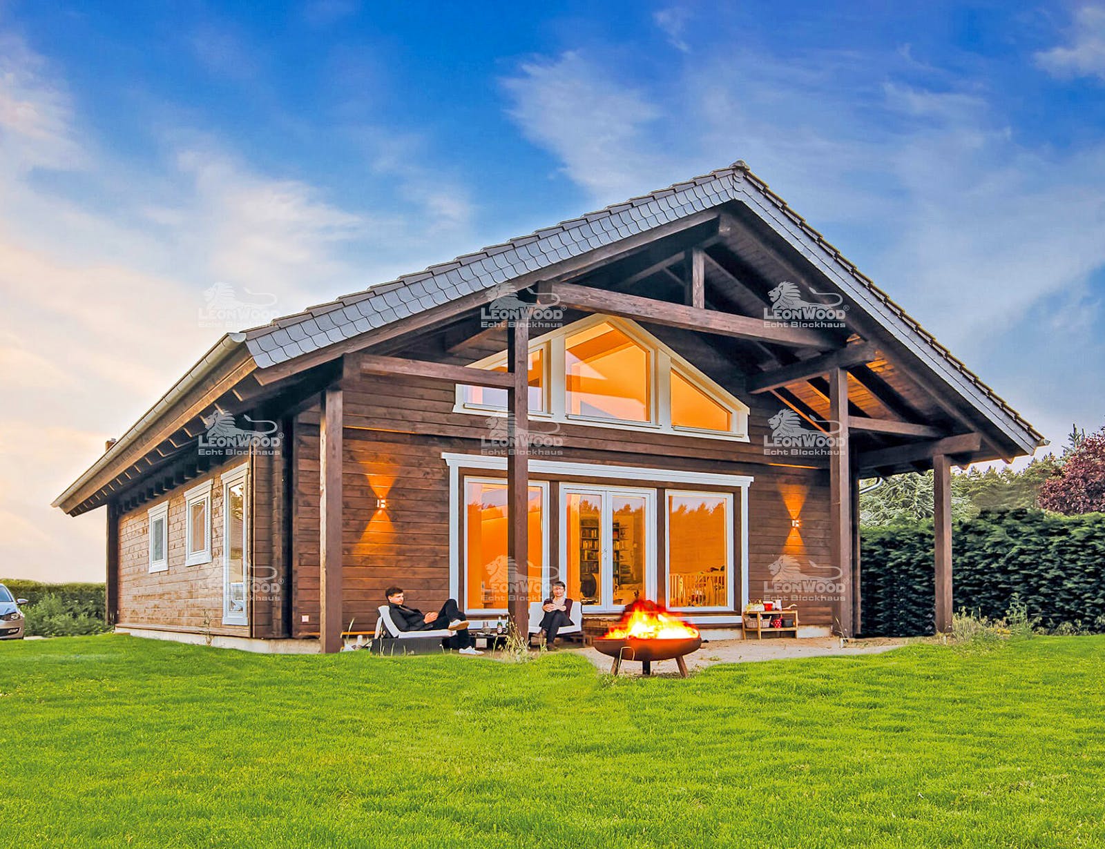 Blockhaus Espoo 108 von LéonWood Holz-Blockhaus Bausatzhaus ab 156800€, Blockhaus Außenansicht 2