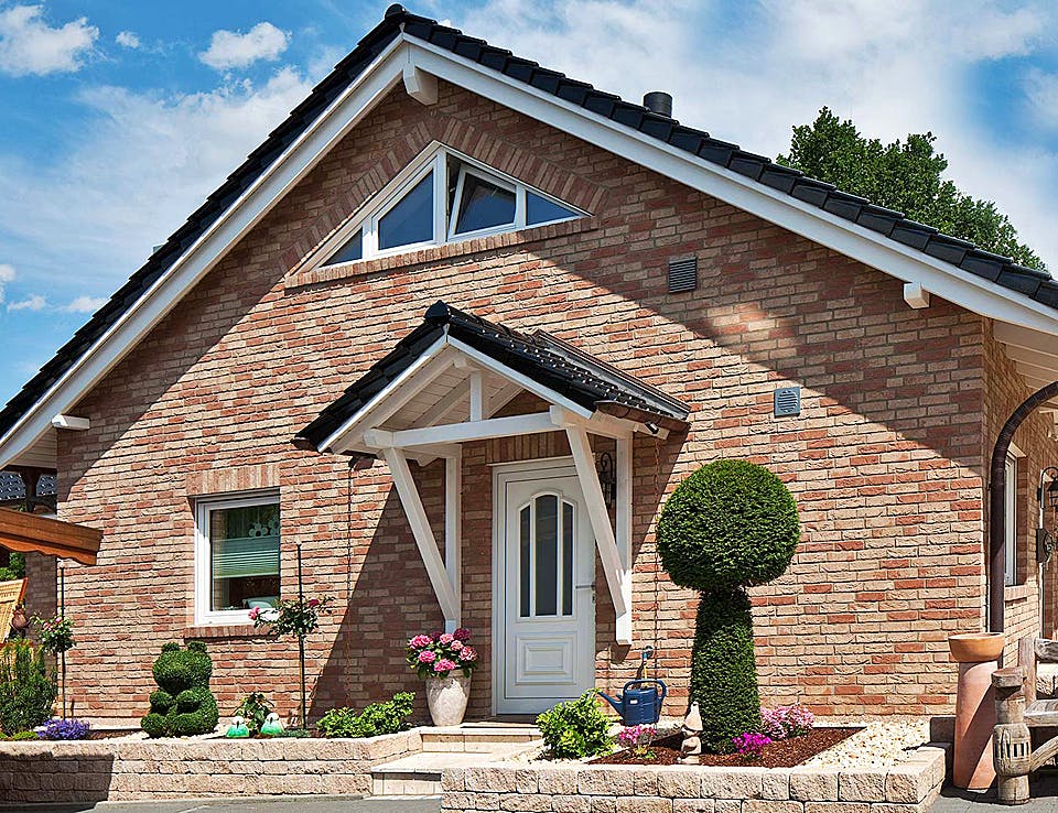 Massivhaus Ipsen von Mammen Bauunternehmen, Bungalow Außenansicht 2