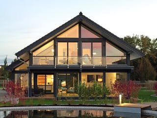 Fertighaus Ästhetik - Musterhaus Günzburg von Meisterstück-HAUS Schlüsselfertig ab 688732€, Fachwerk Außenansicht 1