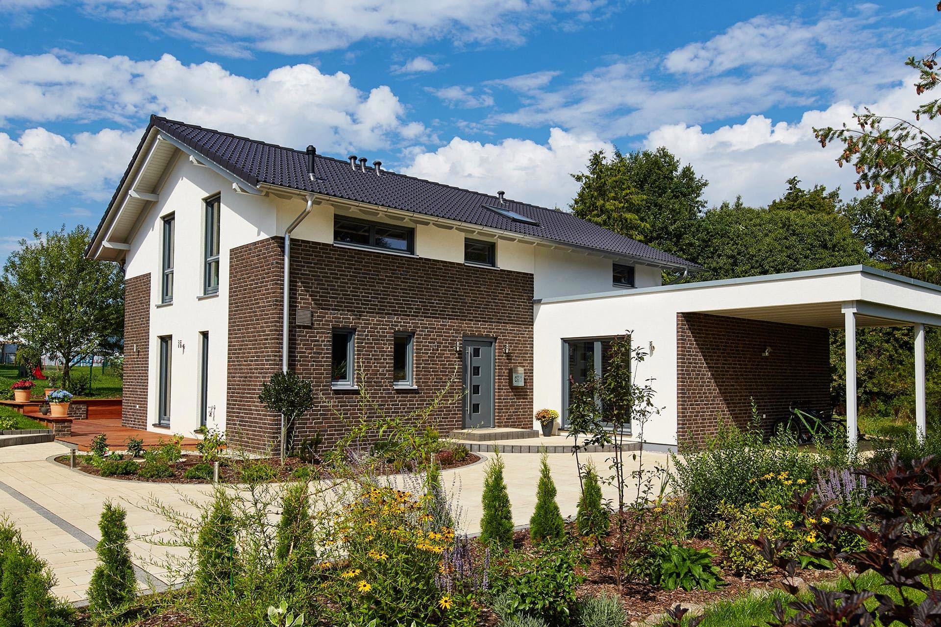 Fertighaus Melanie - MH Freital-Dresden von GUSSEK HAUS Schlüsselfertig ab 631000€, Satteldach-Klassiker Außenansicht 1