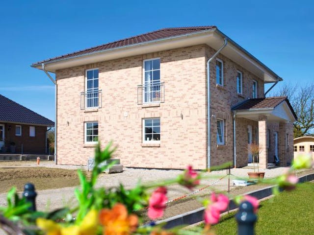 Massivhaus Adam Olearius 200 von Stoll Haus Schlüsselfertig ab 415400€, Stadtvilla Außenansicht 1 Massivhaus Adam Olearius 200 von Stoll Haus Schlüsselfertig ab 415400€, Stadtvilla Außenansicht 1