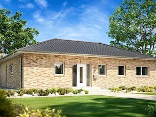 Massivhaus BALANCE KLINKER von Kern-Haus Chemnitz Schlüsselfertig ab 403900€, Bungalow Außenansicht 2