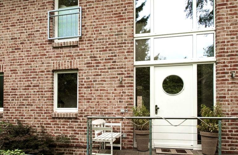 Massivhaus BUCHENHAIN von Kagebau, Stadtvilla Außenansicht 2