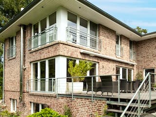 Massivhaus BUCHENHAIN von Kagebau, Stadtvilla Außenansicht 3