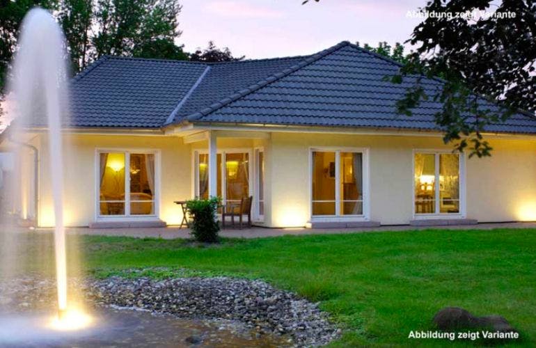 Massivhaus Bungalow Wolfenbüttel von Elmbau, Bungalow Außenansicht 1