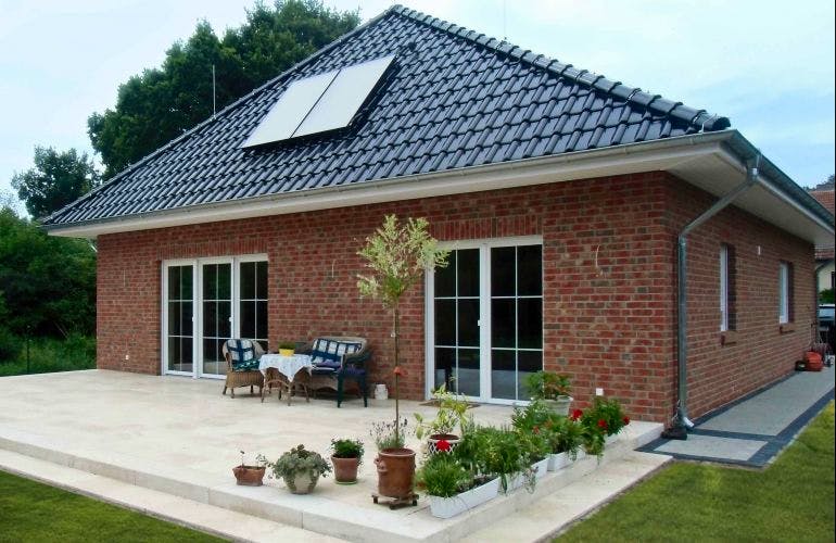 Massivhaus Bungalow Zingst von ROTH-MASSIVHAUS, Bungalow Außenansicht 2