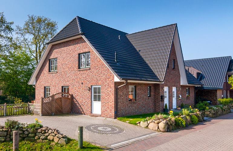Massivhaus Duo Friesenhaus 130 von ECO System HAUS, Außenansicht 2