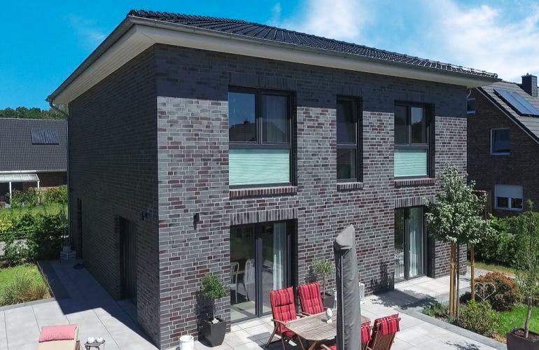 Massivhaus ELBHANG von Kagebau, Stadtvilla Außenansicht 1