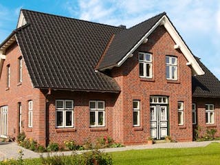 Massivhaus GROSSER KAPITÄN von Kagebau,  Außenansicht 1