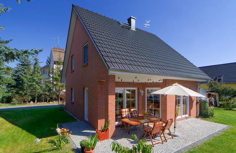 Massivhaus Haus Wismar von ROTH-MASSIVHAUS, Außenansicht 1