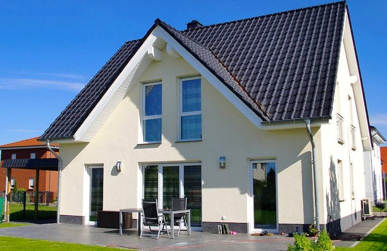 Massivhaus Landhaus Teltow von EWA Hausbau Schlüsselfertig ab 273990€,  Außenansicht 2