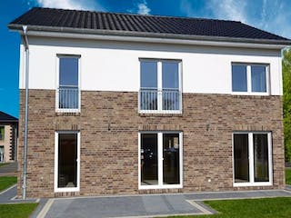 Massivhaus LIVING von Kagebau, Stadtvilla Außenansicht 2