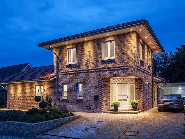 Massivhaus Massivhaus Pohl von Zaunmüller Massivhaus, Stadtvilla Außenansicht 1