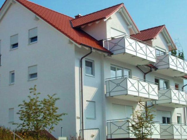 Massivhaus Mehrfamilienhaus Frankfurt von Immobilien Atelier Klaus Reuter,  Außenansicht 1
