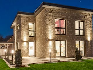 Massivhaus STYLE von Kagebau, Stadtvilla Außenansicht 1