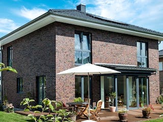 Massivhaus UFERPROMENADE von Kagebau, Stadtvilla Außenansicht 4