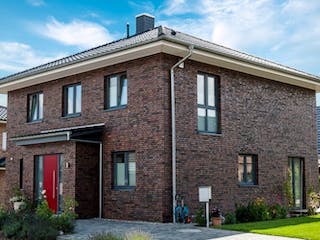 Massivhaus UFERPROMENADE von Kagebau, Stadtvilla Außenansicht 5