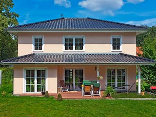 Massivhaus Villa Ravenna von ROTH-MASSIVHAUS, Stadtvilla Außenansicht 2