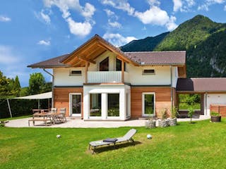 Fertighaus Vitalhaus Bad Reichenhall von Regnauer Hausbau Schlüsselfertig ab 481000€, Außenansicht 2