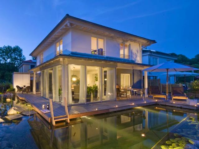 Fertighaus Vitalhaus Traunstein von Regnauer Hausbau Schlüsselfertig ab 523785€,  Außenansicht 1